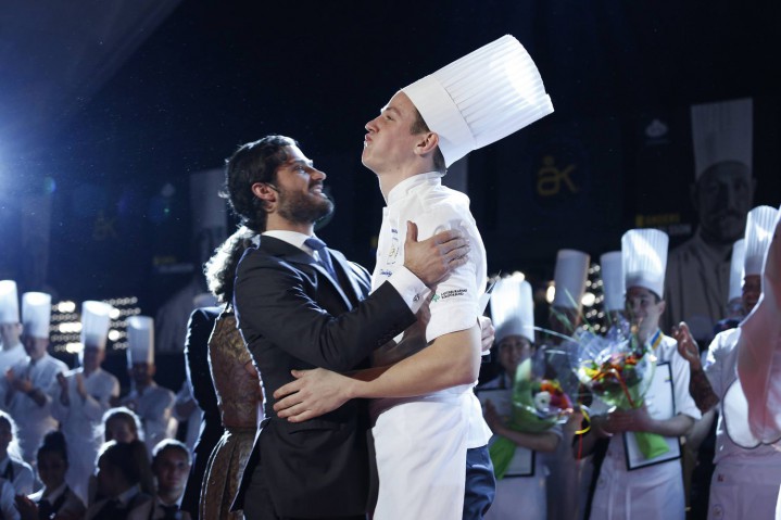 Thomas Sjögren Årets Kock 2015 och H.K.H Prins Carl Philip Årets Kock 2015 SM i professionell matlagning - Vinnare Thomas Sjögren, Swedish Taste - Göteborg Foto: Magnus Skogslöf