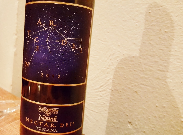 Rött vin toscana
