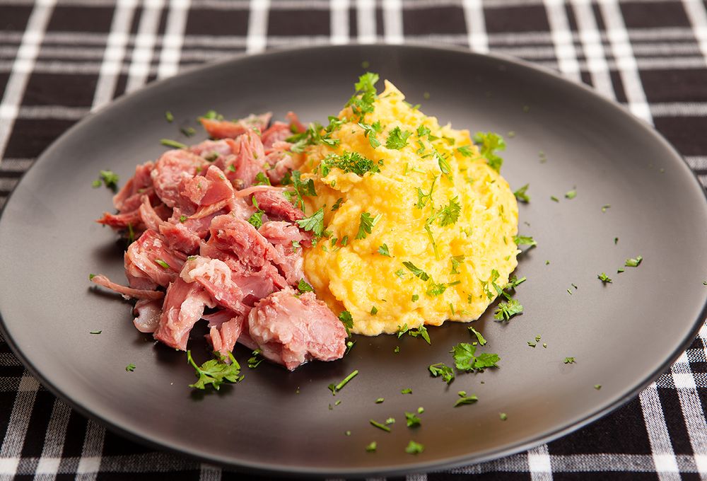 Rotmos och fläsklägg - DinVinguide Rotmos och fläsklägg