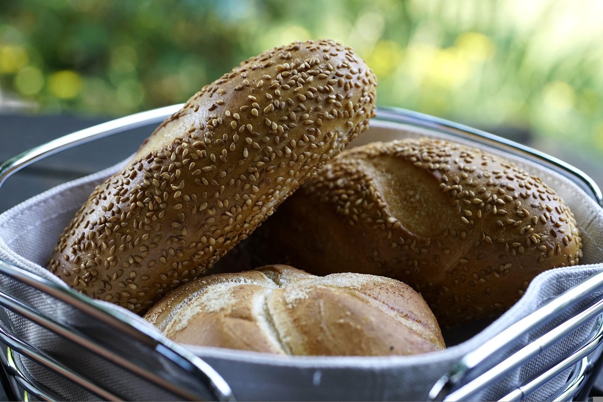Ljust bröd med skållad råg - DinVinguide Ljust bröd med skållad råg