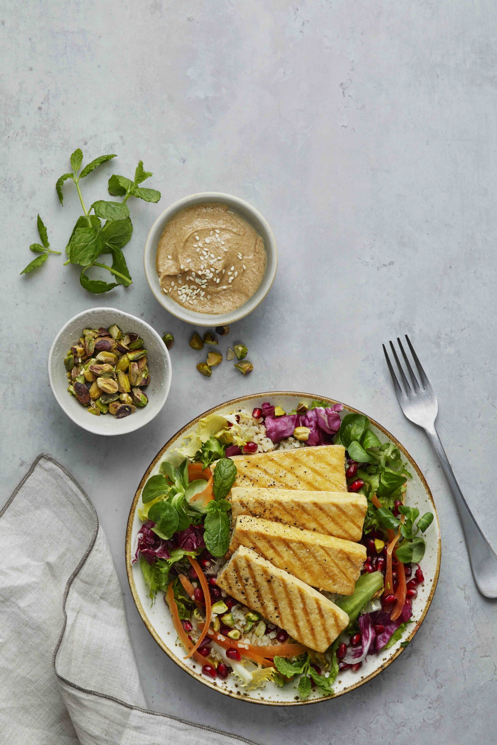 Sallad med apelsinmarinerad tofu - DinVinguide Sallad med apelsin