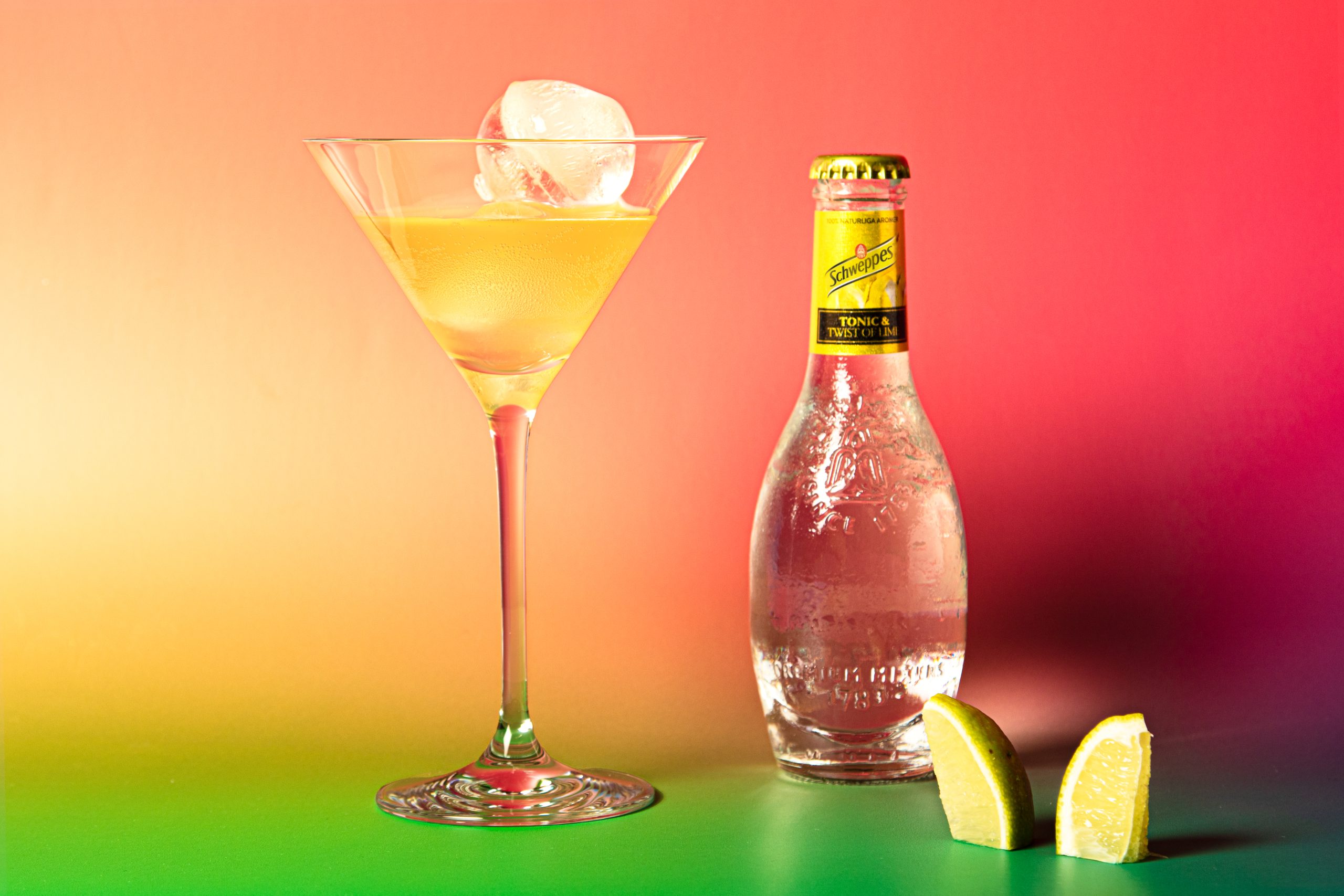 bild på Let’s be Ernest (Romdrink)