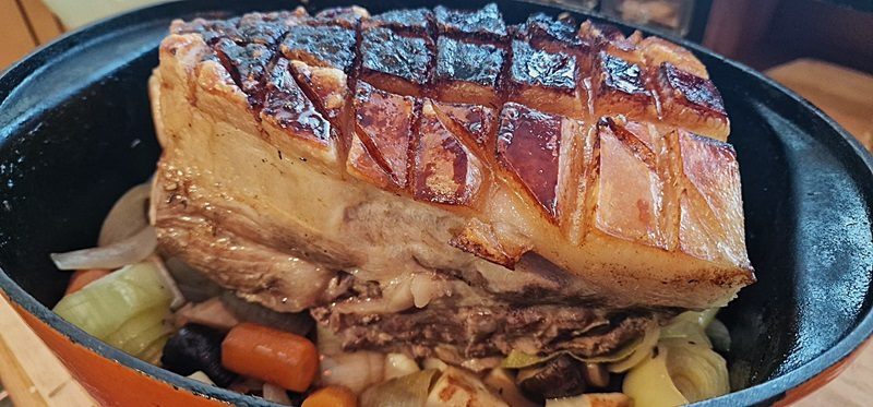 Magnus bayerska krustenbraten med ölsås