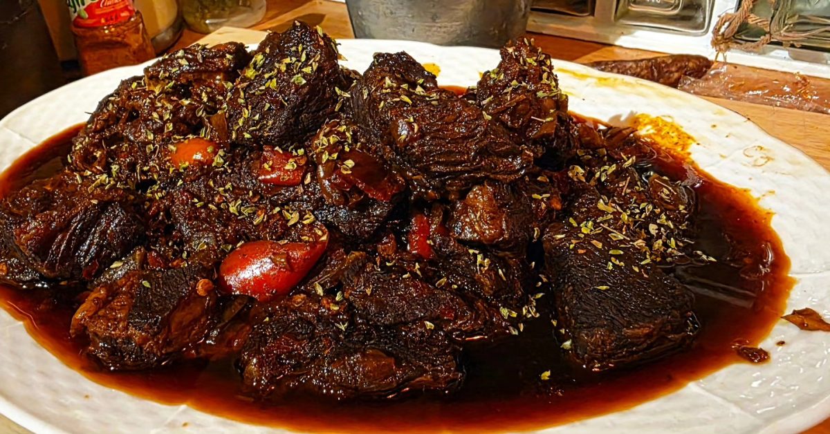 Magnus Chili Colorado